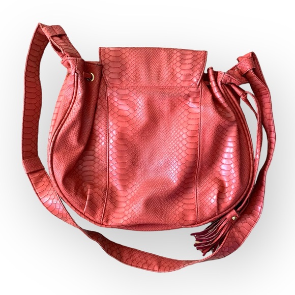 SuperTrash large salmon coloured crocodile satchel with gold hardware & Pom poms - Picture 3 of 10